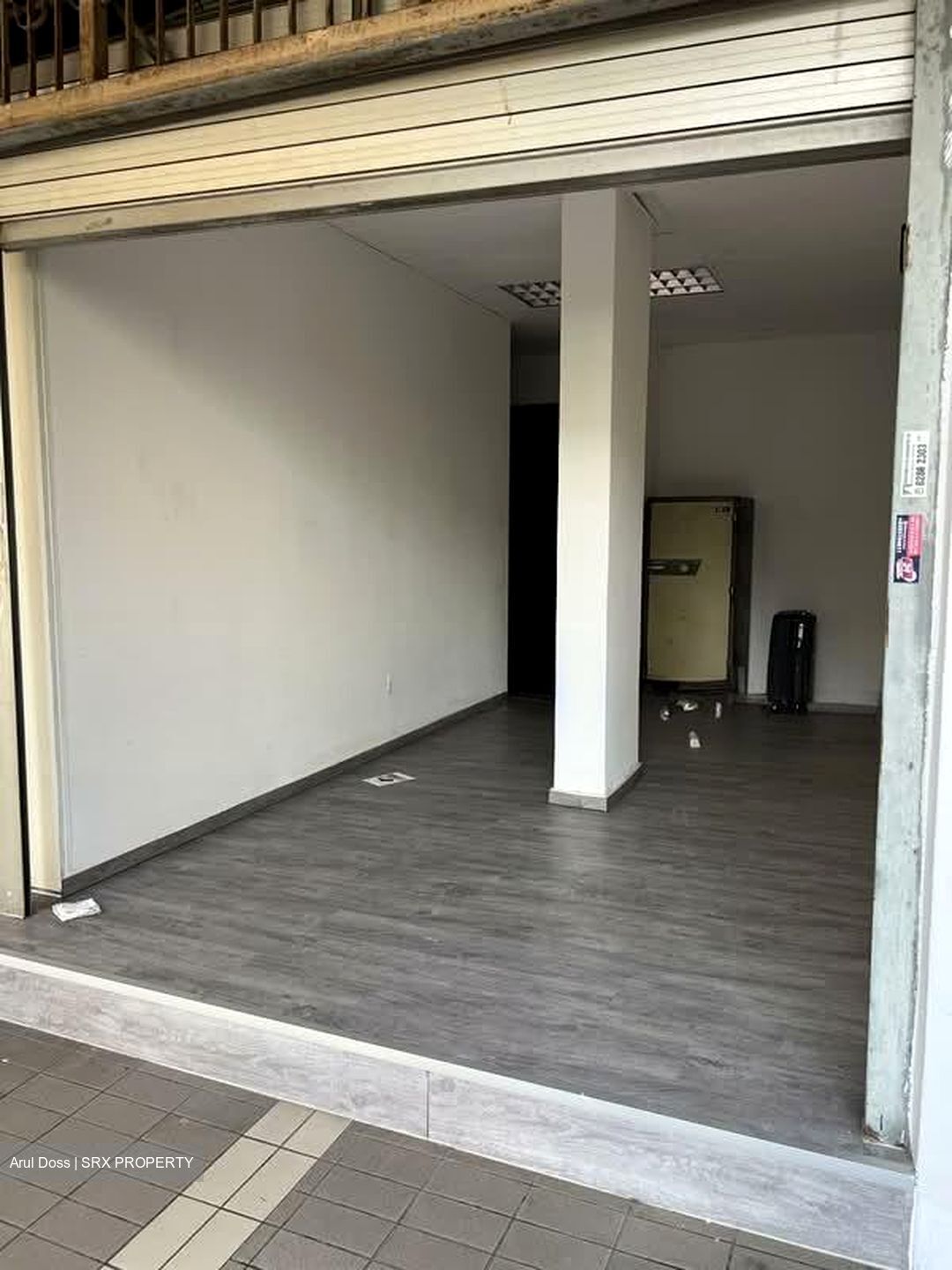 Race Course Road (D8), Retail #582806921